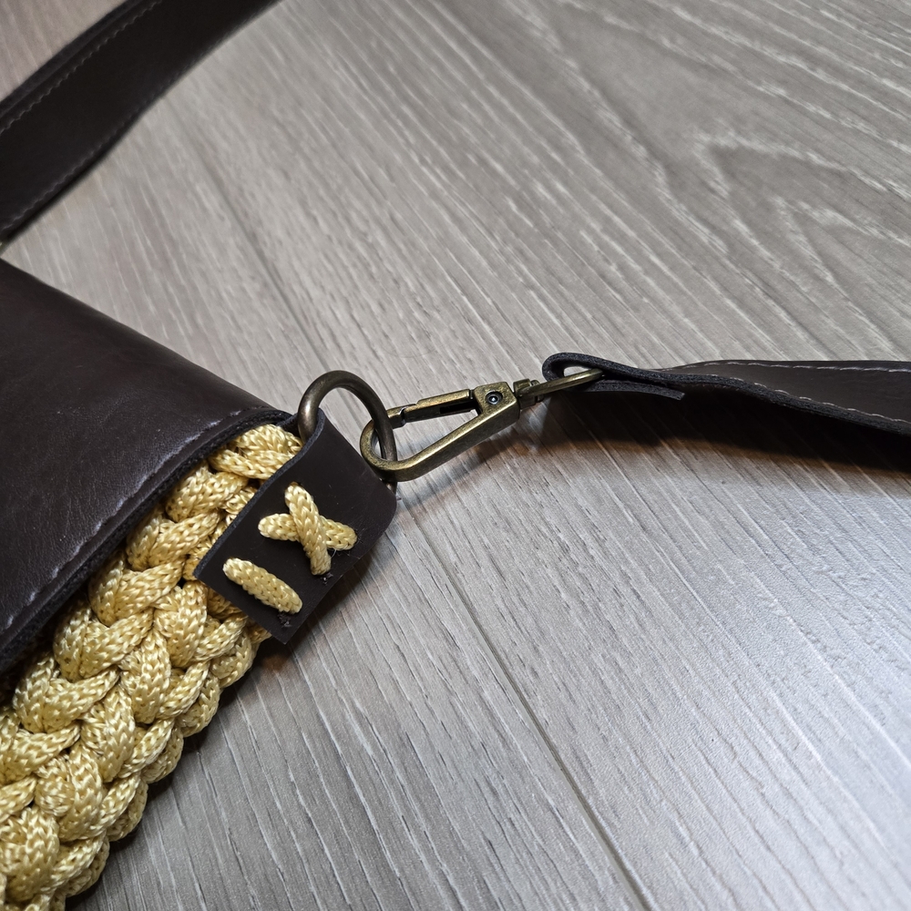 Croshet Style Crossbody Bag Brown - Picture 5 of 5